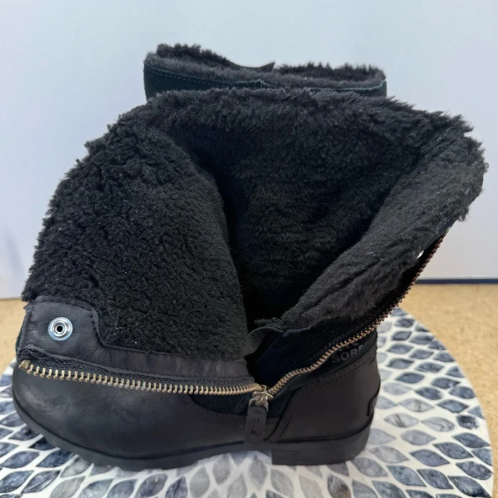 Sorel Emilie Foldover Women's Black shearling  Winter snow Boots 9 - Picture 13 of 16